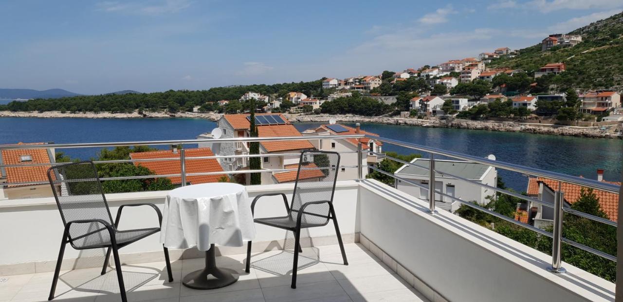 Apartments By The Sea Bilo, Primosten - 14601 Luaran gambar