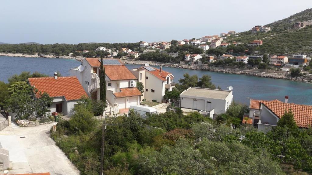 Apartments By The Sea Bilo, Primosten - 14601 Luaran gambar