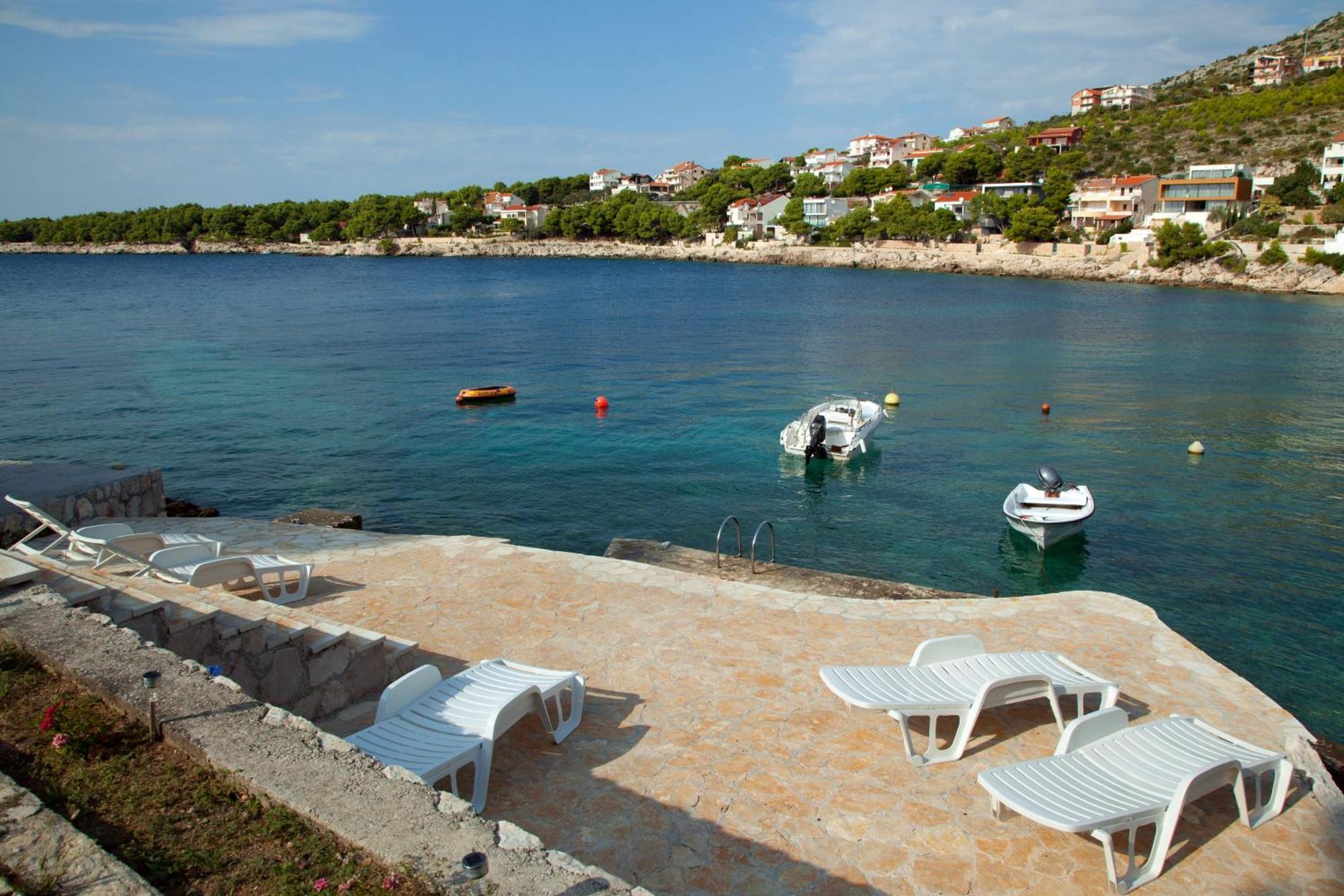 Apartments By The Sea Bilo, Primosten - 14601 Luaran gambar
